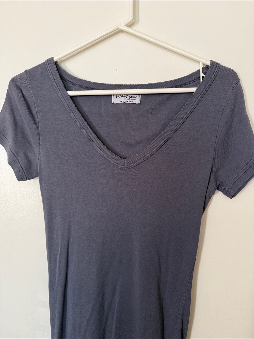 Michael Stars “The Original Tee” Women's V-Neck Short Sleeve Top in Slate Gray
